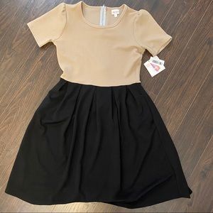 🌿 NWT Lularoe Amelia